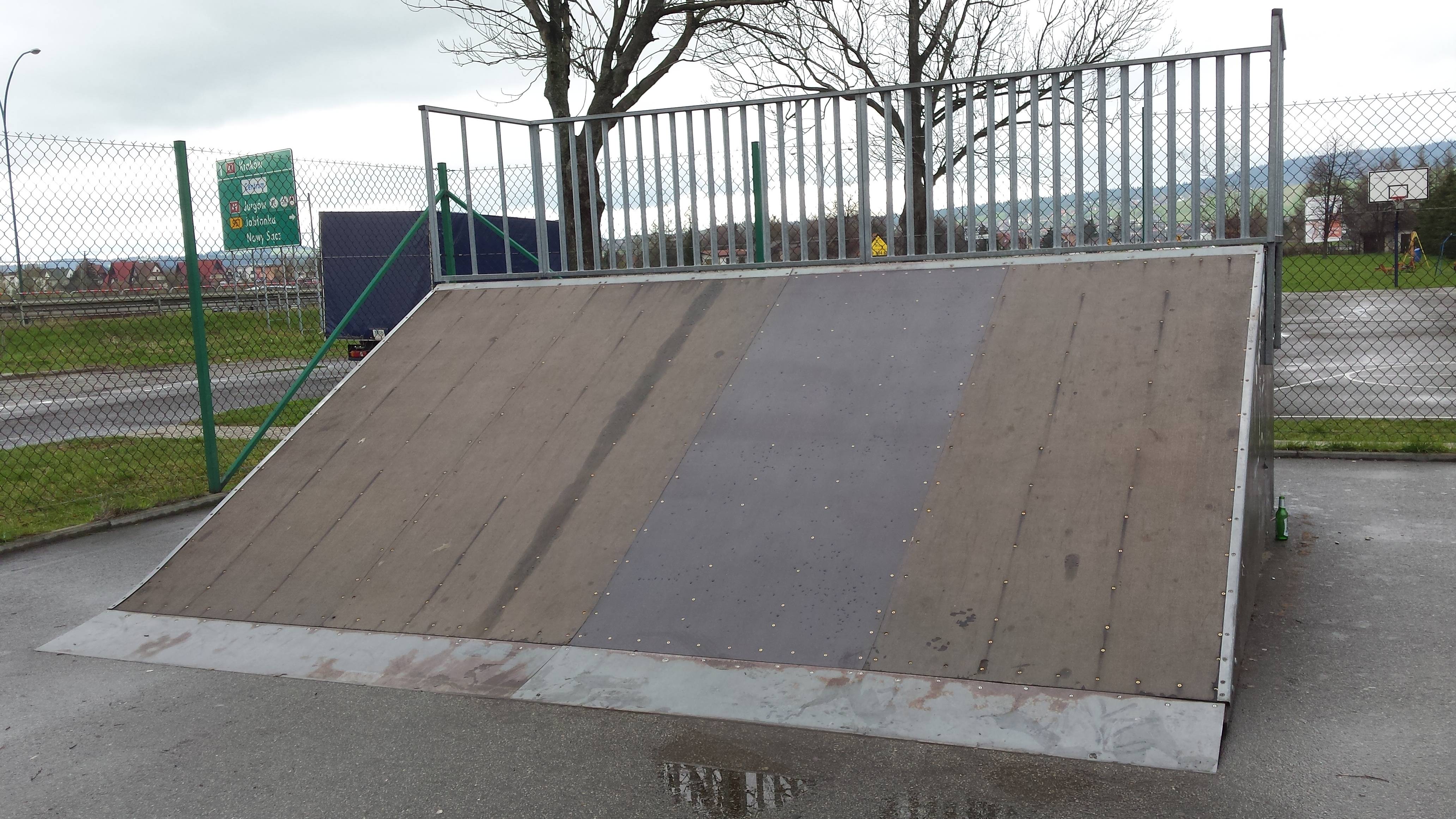 Skate-Park już otwarty i wzbogacony o nowy grindbox!