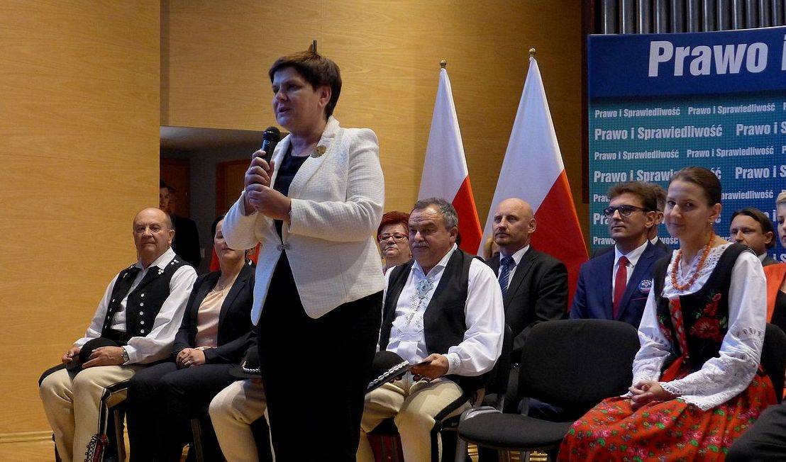 Wicepremier Beata Szydło wspiera podhalańską drużynę PiS
