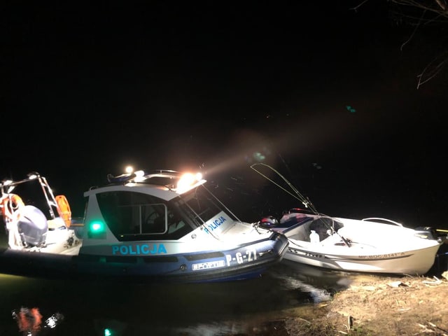 Nocna akcja policji wodnej na Jeziorze Czorsztyńskim