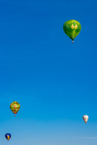 Balony-na-tle-nowotarskiego-nieba-podczas-Inauguracji-Letniego-Sezonu-Turystycznego-003.jpg