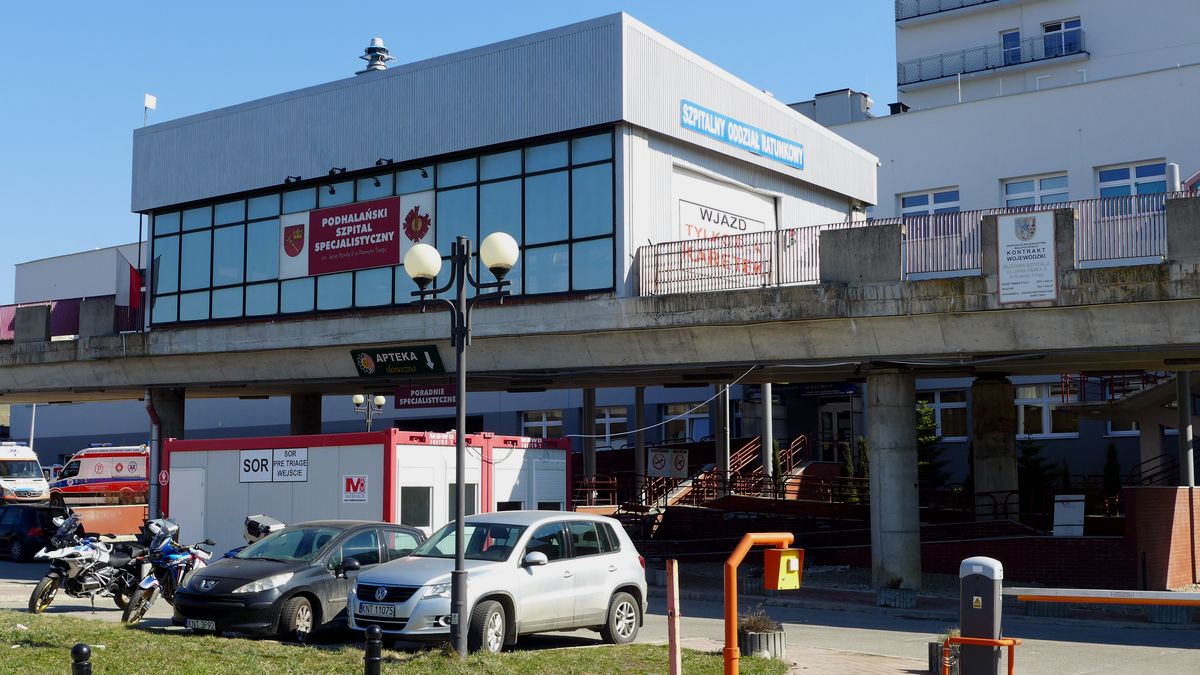 To już nie ogniska, tylko rozsianie. 53-latek z Covid-19 zmarł na SORze