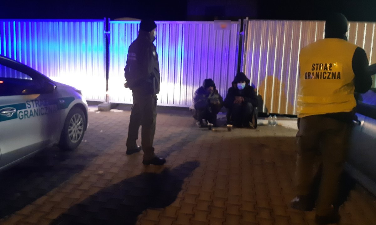 W Chyżnem zatrzymano dwóch Afgańczyków. Dojechali z Serbii pod naczepą ciężarówki