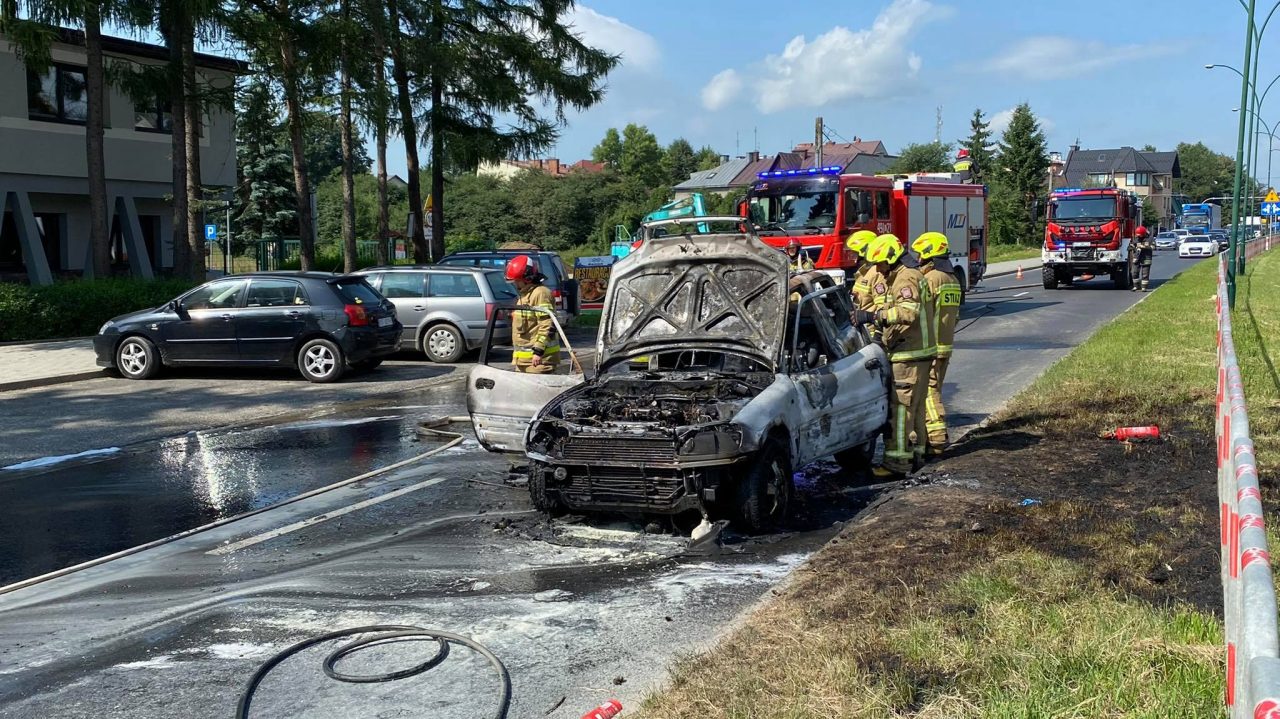 Pożar samochodu na Alejach Tysiąclecia