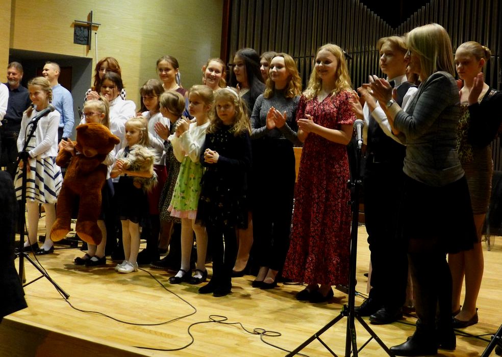 Podhalańskie młode talenty – dzieciom z Ukrainy. Wyjątkowy koncert w Nosalowym Dworze