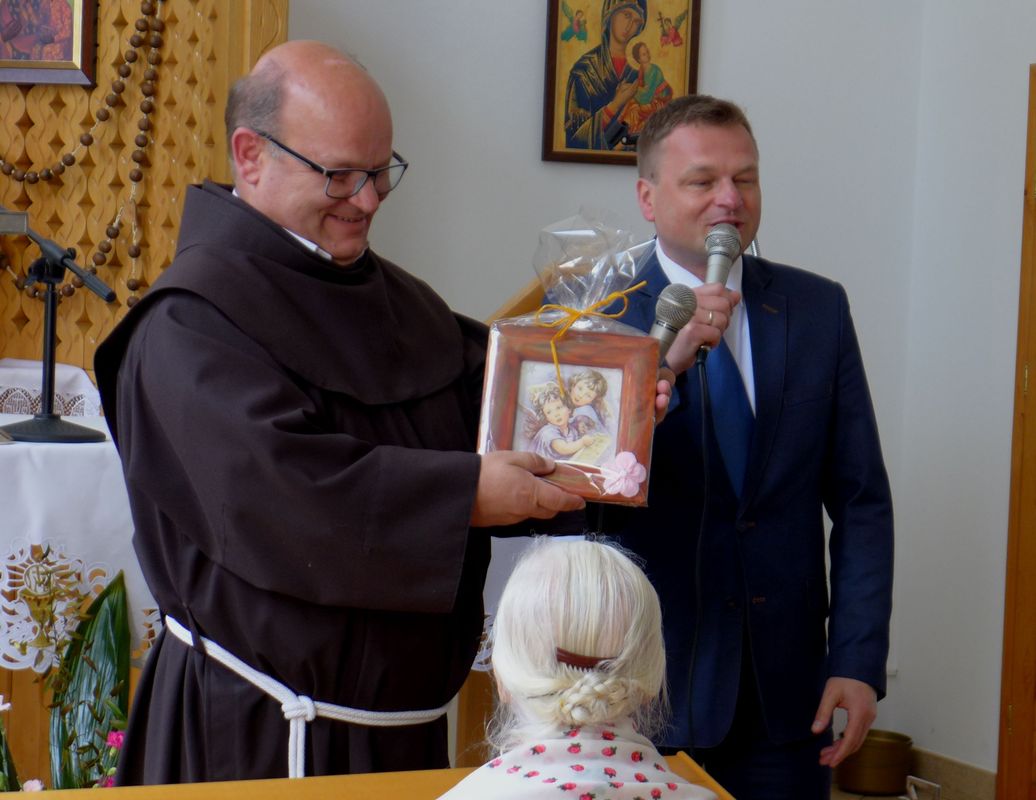 O. Jacek (Jerzy) Twaróg u pensjonariuszy „Smreka”: - Siostra papieża mieszka w takim domu jak wy