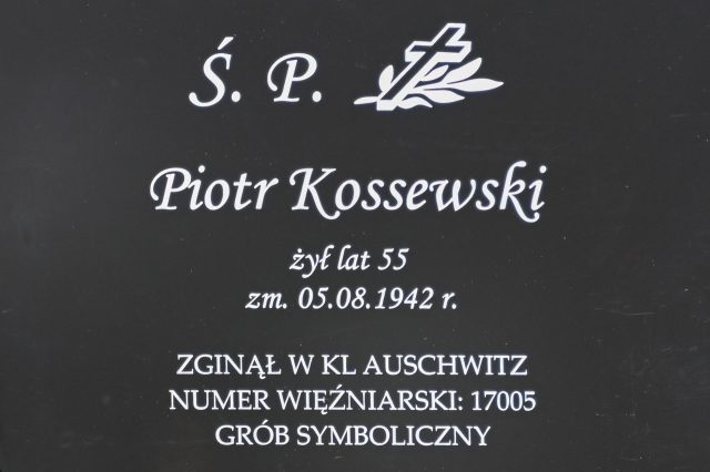 2022-08-05-symboliczny-grob-Zakoapne-Kossowski-5-scaled.jpg