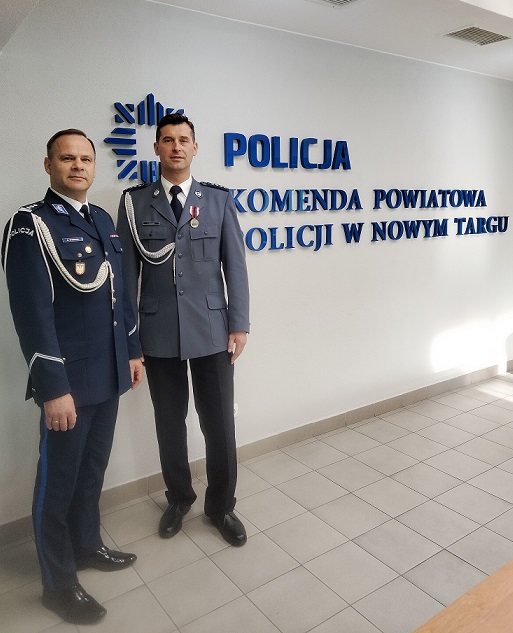 Czterech nowych funkcjonariuszy w nowotarskiej komendzie policji