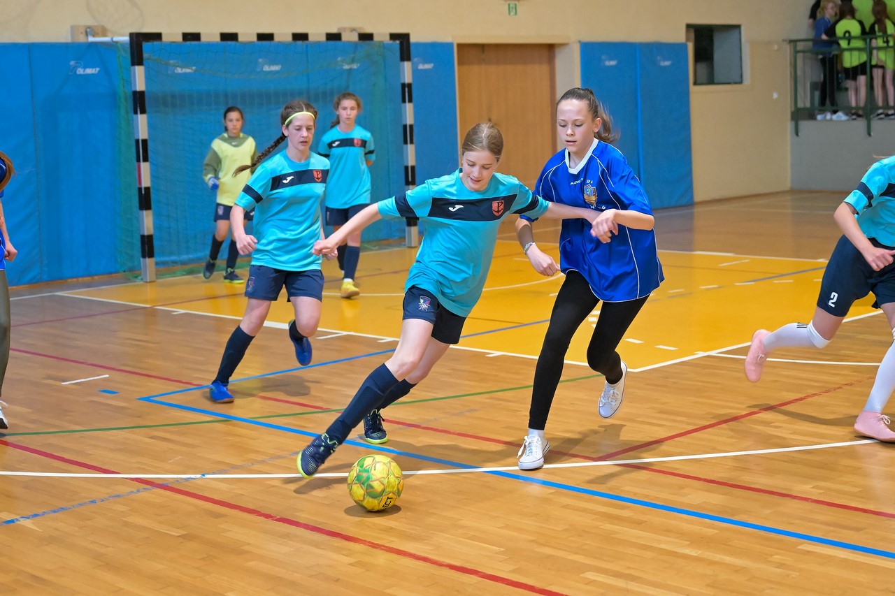 Miejskie Igrzyska Dzieci oraz Młodzieży Szkolnej w Halowej Piłce Nożnej Dziewcząt