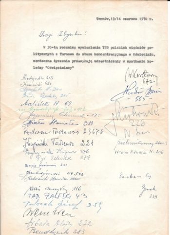 30-rocznica-I-transportu-Polakow-do-KL-Auschwitz-Podpisy-wieznow-dla-Zbyszka-Kaszyckiego.jpg
