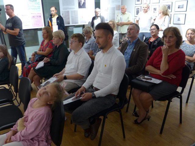 P4330579.jpg