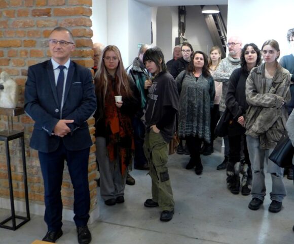 P4370938.jpg