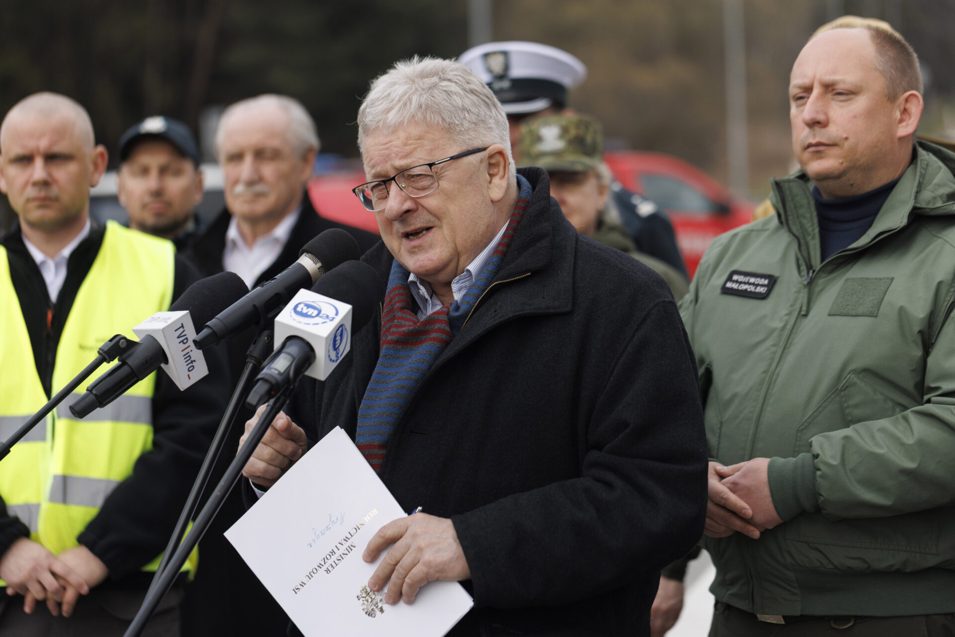 Minister rolnictwa Czesław Siekierski w Chyżnem. Tematem pryszczyca