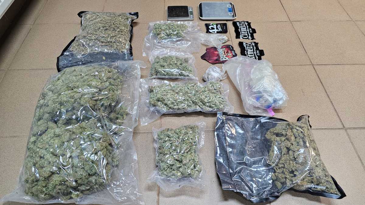 Policjanci z Jabłonki ujawnili ponad 2 kg narkotyków
