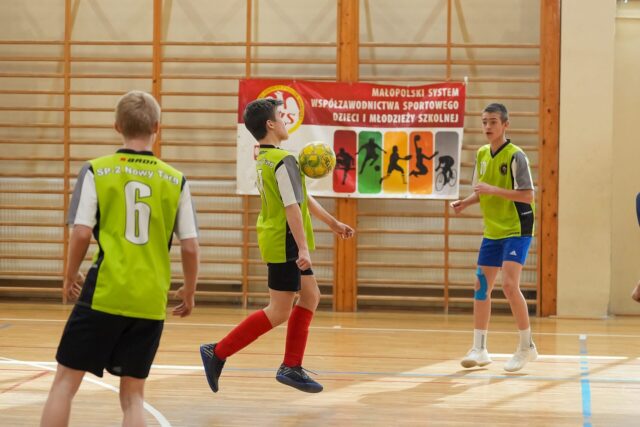 tn_2025_03_10_zawody_miedzyszkolne_pilka-157.jpg