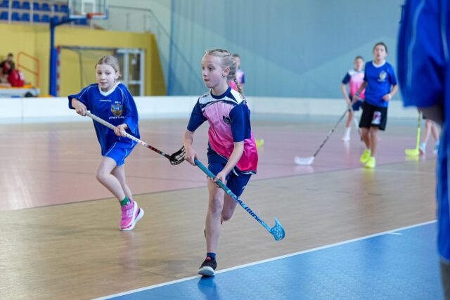 tn_2025_04_28_unihokej_zaw_miedzyszkolne-067.jpg