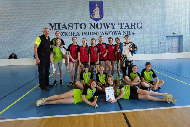 tn_2025_04_28_unihokej_zaw_miedzyszkolne-122.jpg