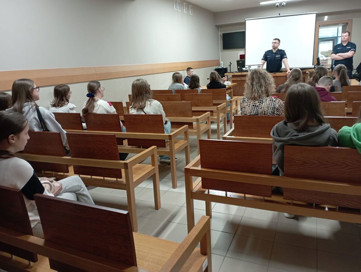 Policjanci z Nowego Targu wzięli udział w edukacyjnej akcji
