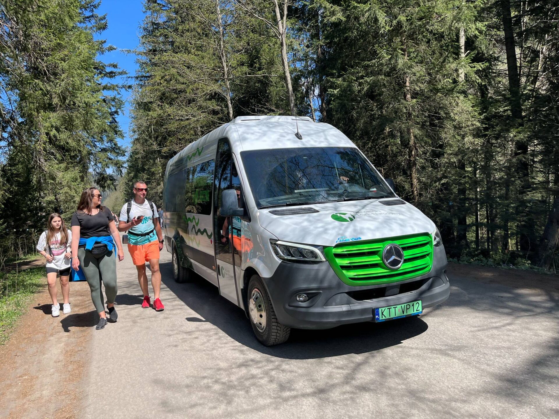 Starosta Tatrzański komentuje pojawienie się elektrycznych busów na drodze do Morskiego Oka