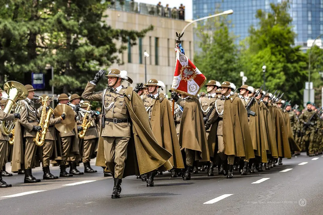 6 czerwca. Święto 21 Brygady Strzelców Podhalańskich na rynku. Duma Podhala - siła tradycji, wspólna historia - wspólne wartości