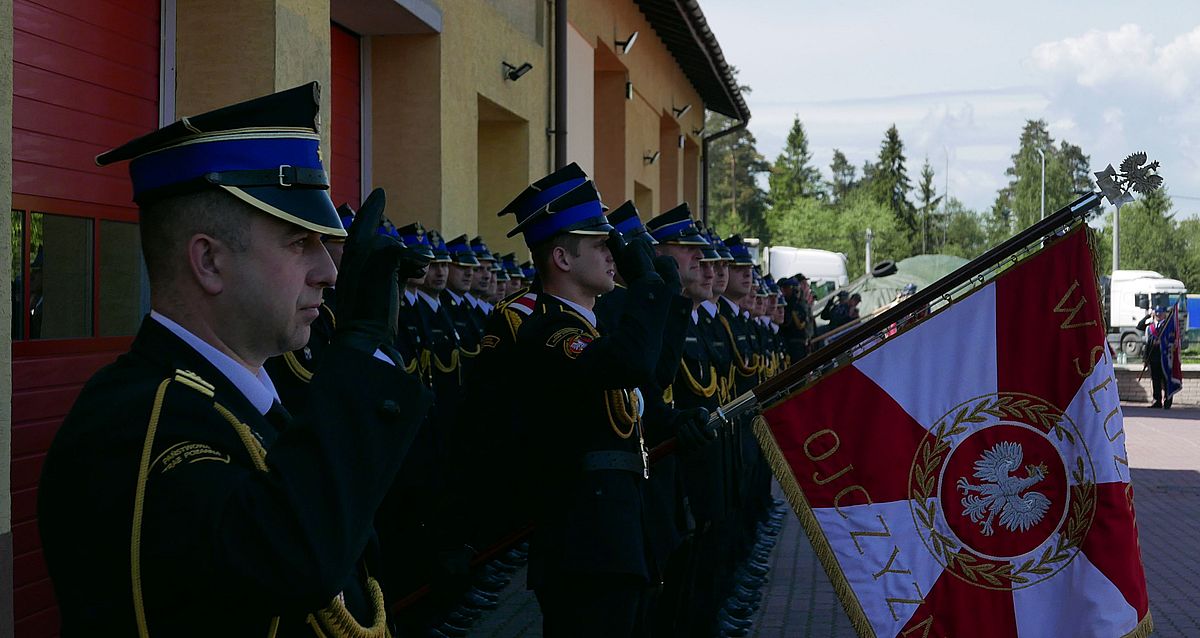 Powiatowy Dzień Strażaka: goście z Warszawy i pamiątkowa tablica