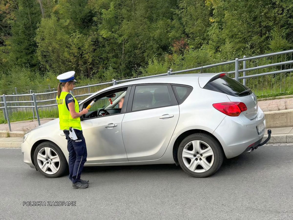 Trzech nietrzeźwych kierowców zatrzymanych przez zakopiańskich policjantów