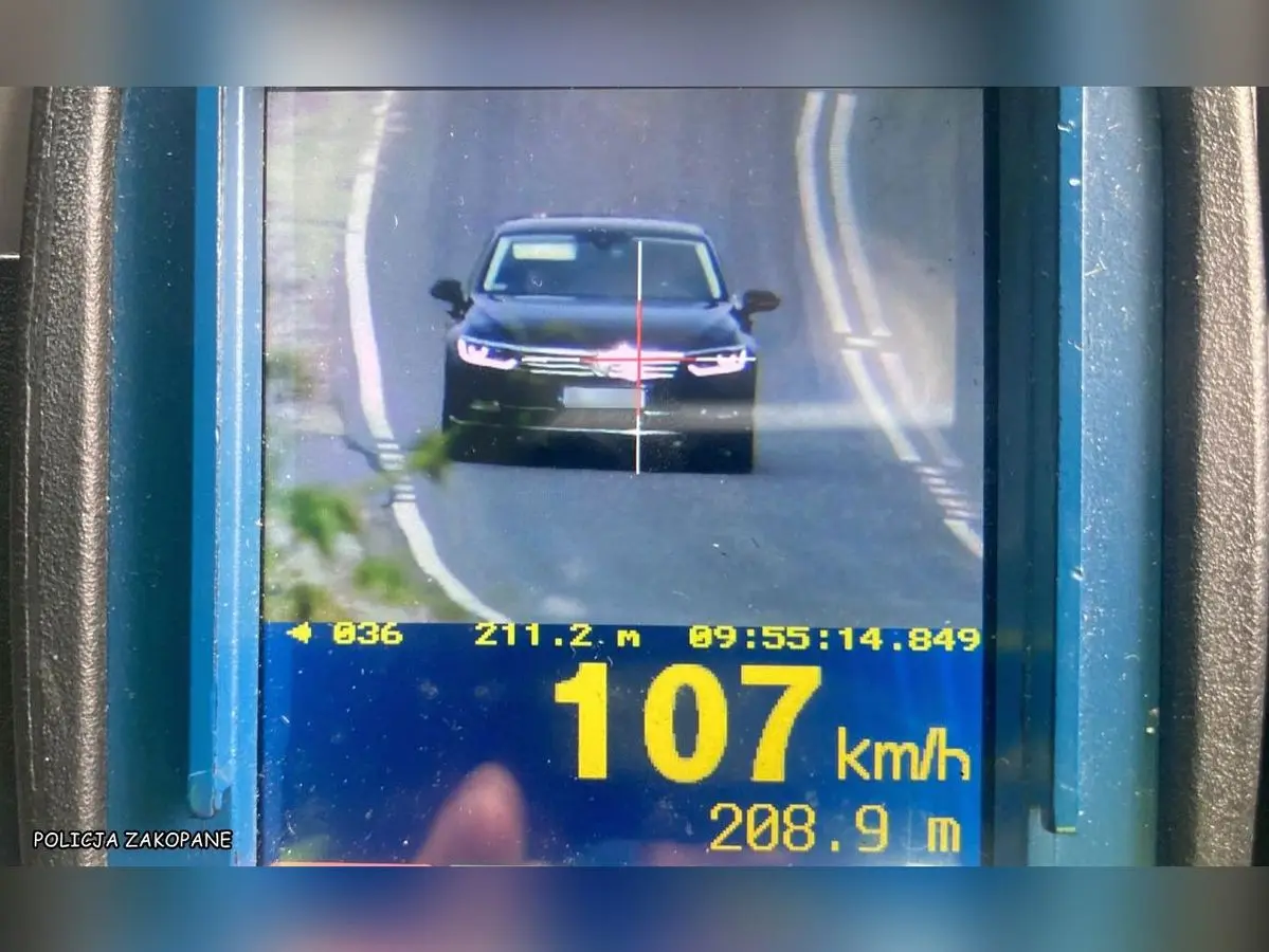 19-letni turysta stracił prawo jazdy, przekroczył prędkość o ponad 50 km/h