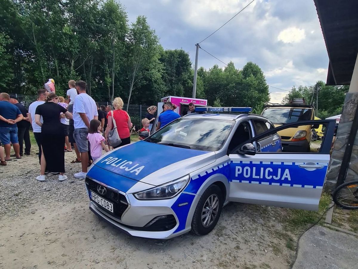 Dzielnicowi z Klikuszowej na festynie rodzinnym