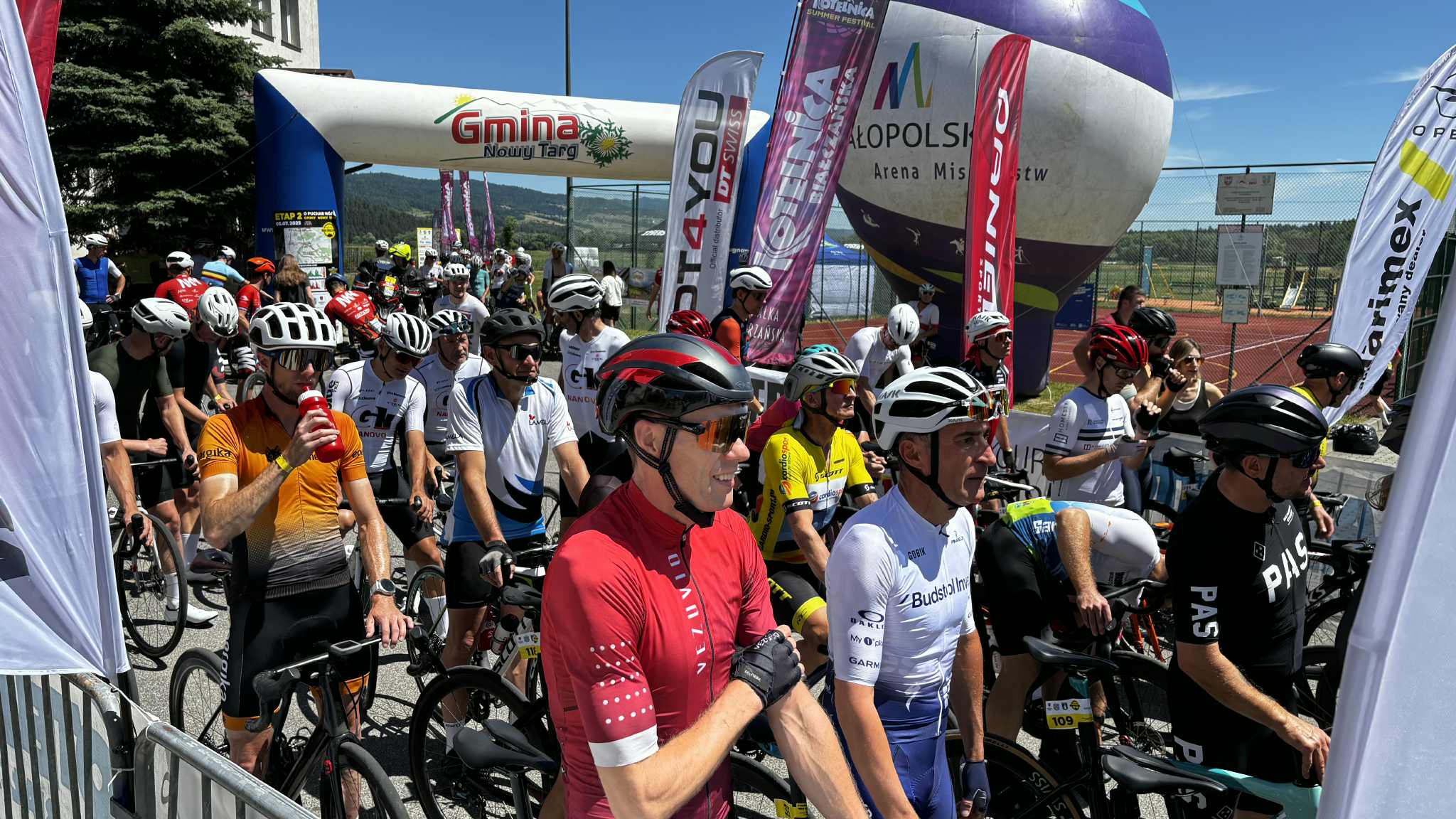 Kolarze opanowali Podhale w ramach X Edycji Nowy Targ Road Challenge (OBSZERNA GALERIA ZDJĘĆ)