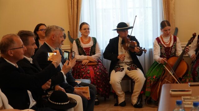 DSC01351-Copy.jpg