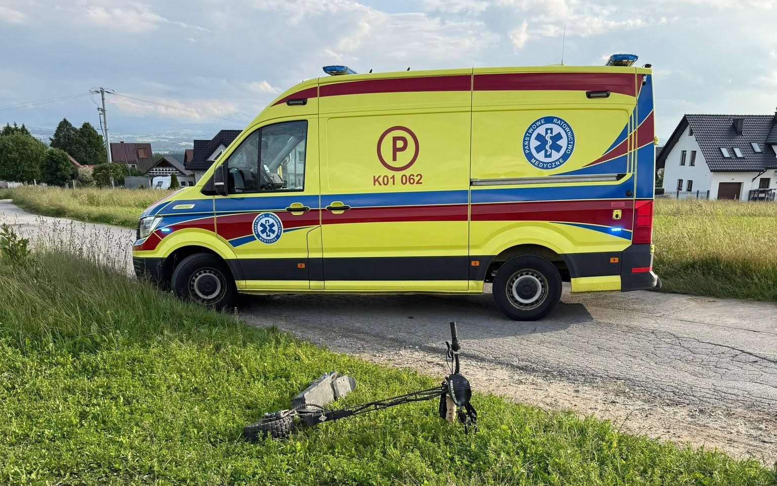 Pijany 15-latek przewoził koleżankę na hulajnodze. Oboje trafili do szpitala